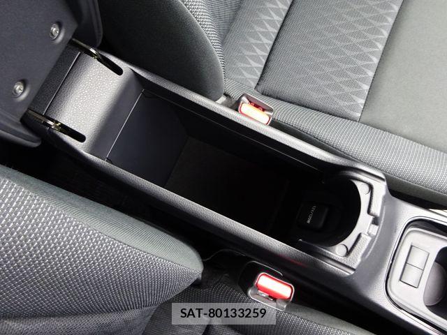 Toyota AQUA 2024-08 8244584-23