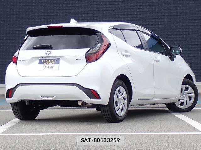 Toyota AQUA 2024-08 8244584-2