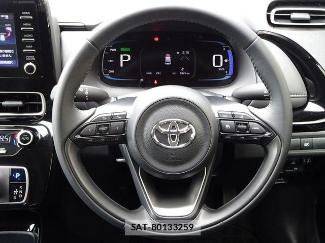 Toyota AQUA 2024-08 8244584-4