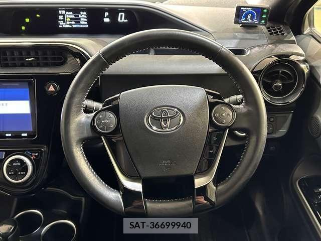 Toyota AQUA 2018-12 8244587-9