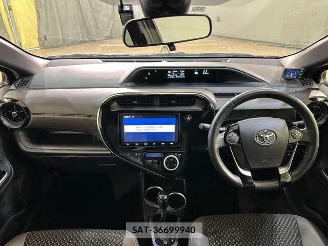 Toyota AQUA 2018-12 8244587-15