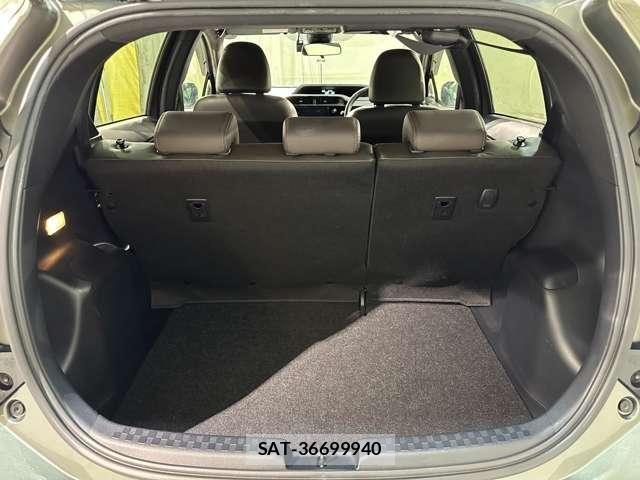 Toyota AQUA 2018-12 8244587-25