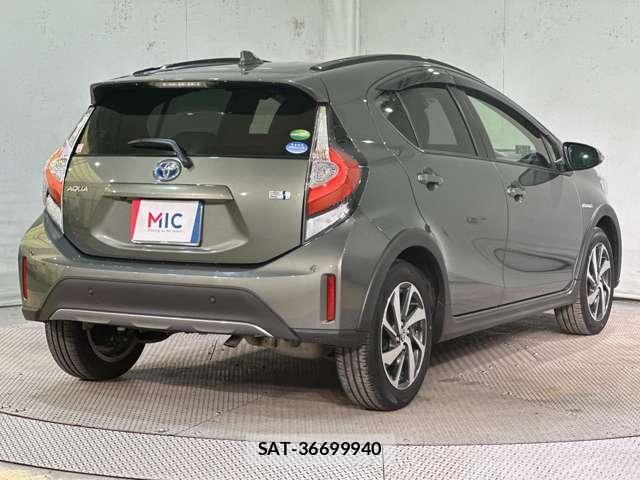 Toyota AQUA 2018-12 8244587-4