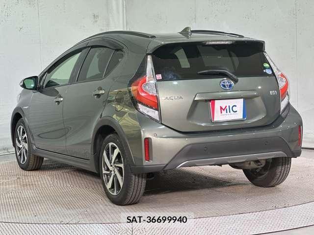 Toyota AQUA 2018-12 8244587-6