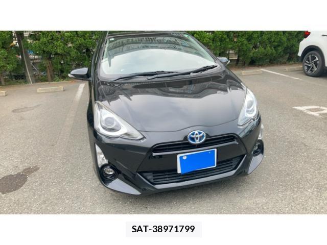 Toyota AQUA 2015-08 8244606-0