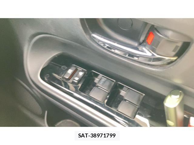 Toyota AQUA 2015-08 8244606-10