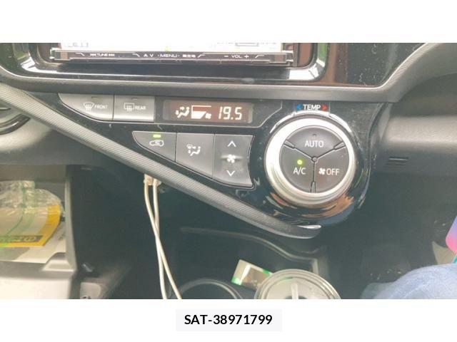 Toyota AQUA 2015-08 8244606-5