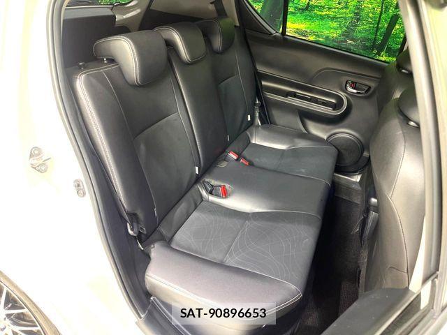 Toyota AQUA 2016-02 8244597-9