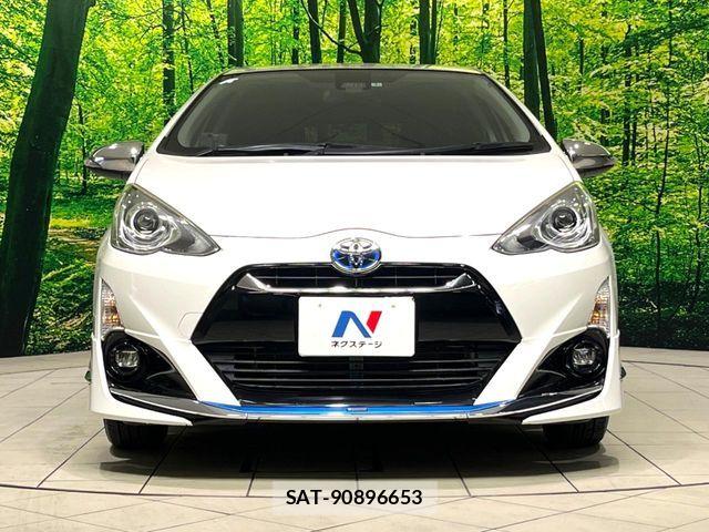 Toyota AQUA 2016-02 8244597-14