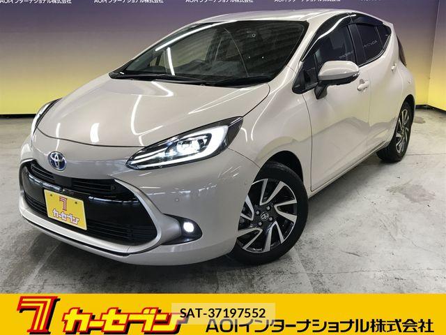 Toyota AQUA 2022-12 8244582-0