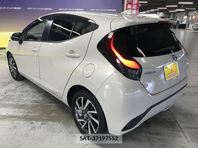 Toyota AQUA 2022-12 8244582-10