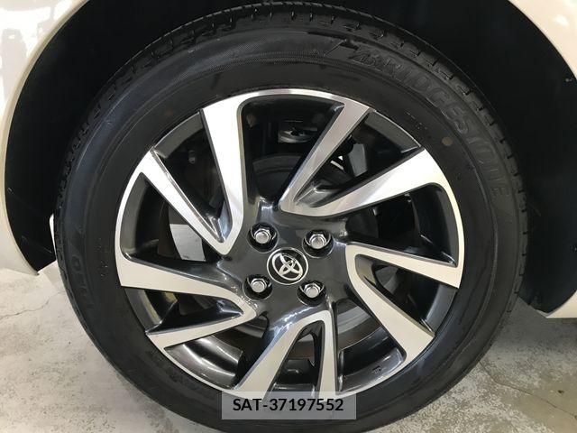Toyota AQUA 2022-12 8244582-26