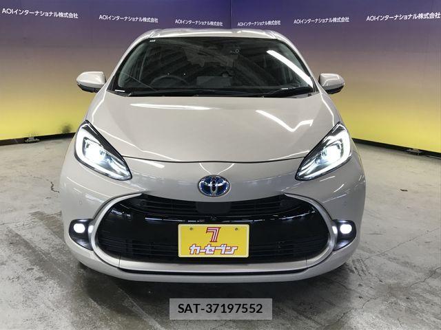 Toyota AQUA 2022-12 8244582-4