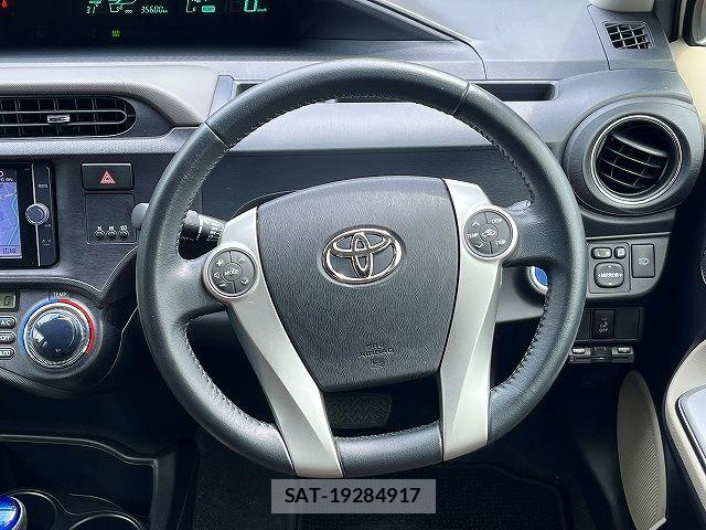 Toyota AQUA 2012-10 8313000-13