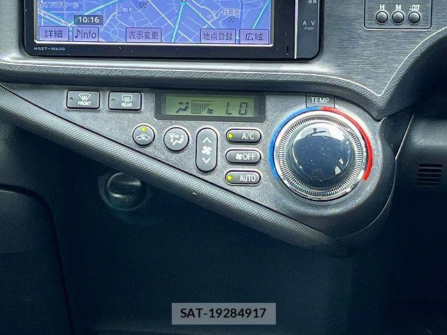 Toyota AQUA 2012-10 8313000-14
