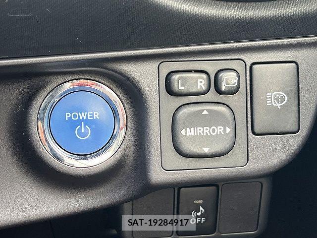 Toyota AQUA 2012-10 8313000-17