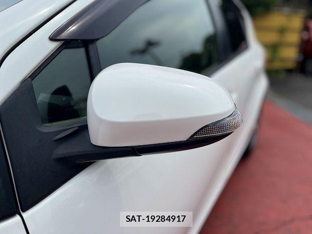 Toyota AQUA 2012-10 8313000-24