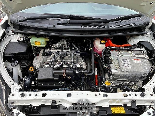 Toyota AQUA 2012-10 8313000-27