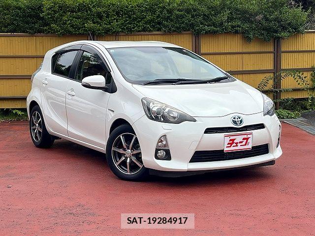 Toyota AQUA 2012-10 8313000-6