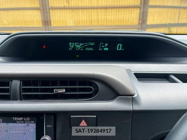Toyota AQUA 2012-10 8313000-7