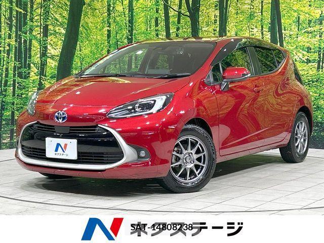 Toyota AQUA 2023-11 8312964-0