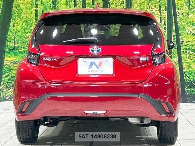 Toyota AQUA 2023-11 8312964-14