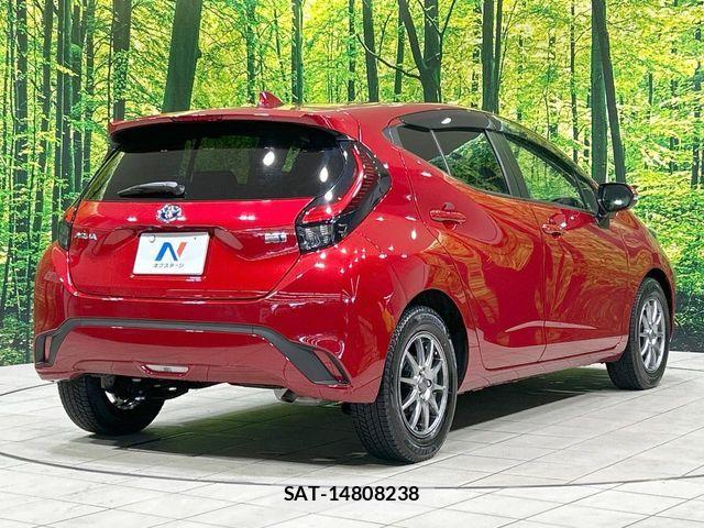 Toyota AQUA 2023-11 8312964-16