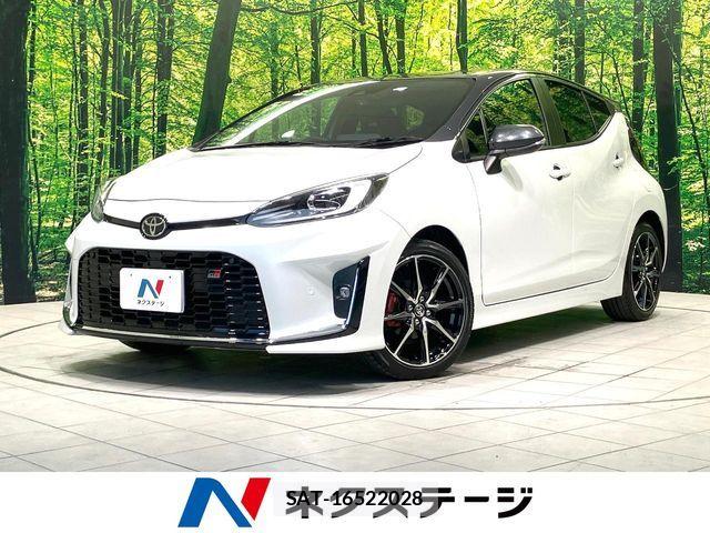 Toyota AQUA 2023-11 8312942-0