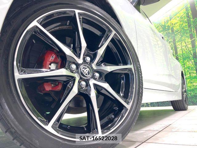 Toyota AQUA 2023-11 8312942-12