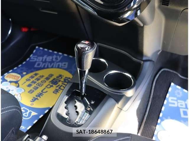Toyota AQUA 2018-04 8312951-11
