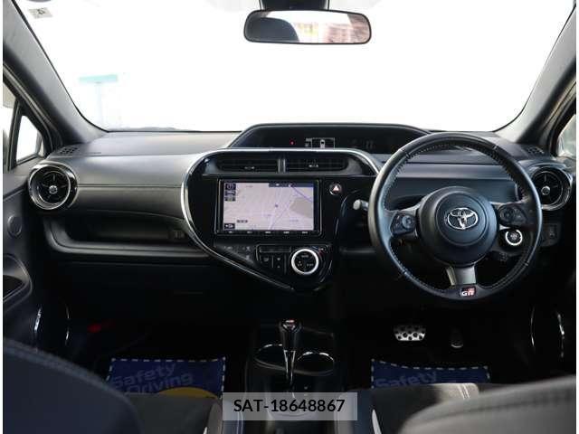 Toyota AQUA 2018-04 8312951-1