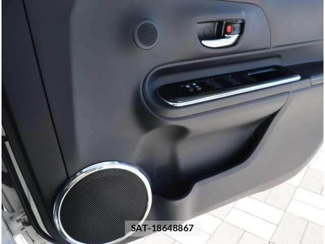 Toyota AQUA 2018-04 8312951-24