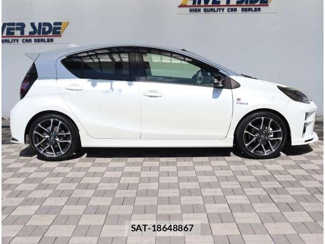Toyota AQUA 2018-04 8312951-3