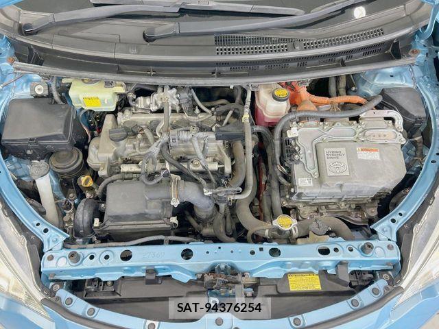 Toyota AQUA 2014-04 8313018-17