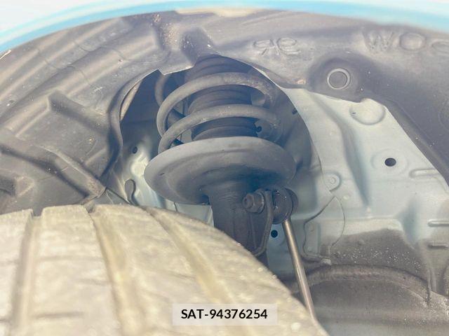 Toyota AQUA 2014-04 8313018-19