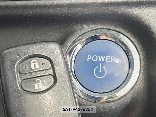 Toyota AQUA 2014-04 8313018-4