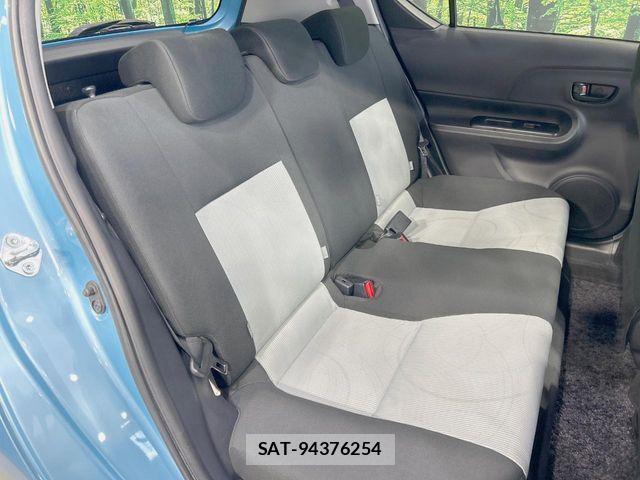 Toyota AQUA 2014-04 8313018-8