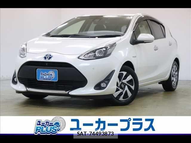 Toyota AQUA 2019-11 8312981-0