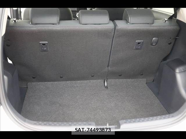 Toyota AQUA 2019-11 8312981-13