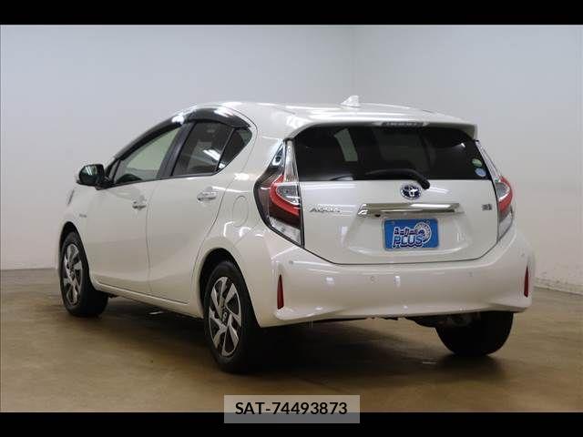 Toyota AQUA 2019-11 8312981-19