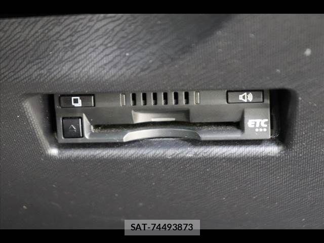Toyota AQUA 2019-11 8312981-3