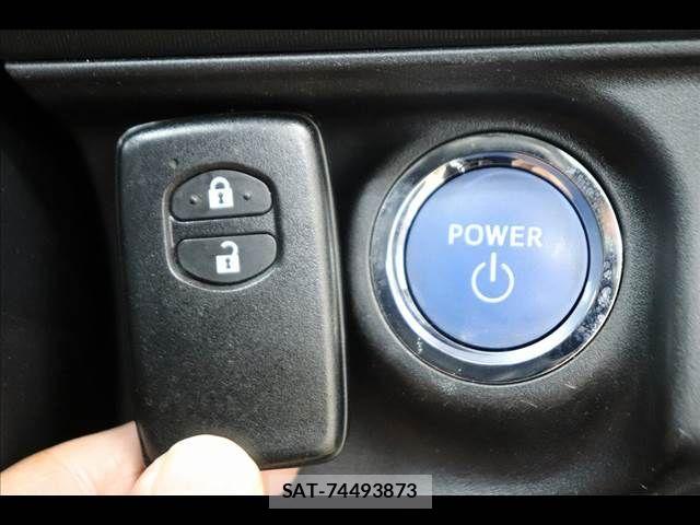 Toyota AQUA 2019-11 8312981-5