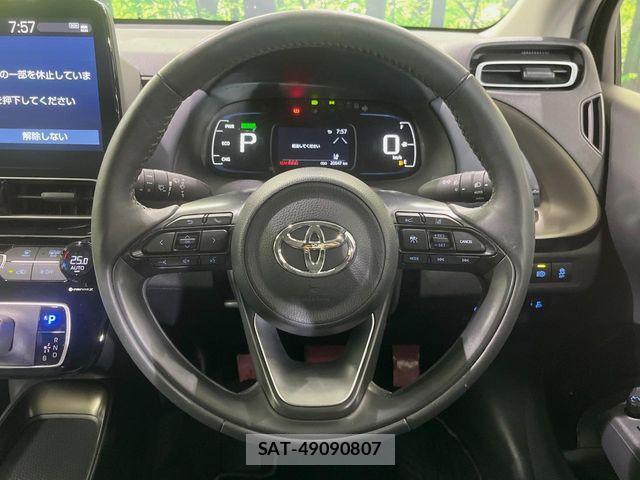 Toyota AQUA 2025-02 8312945-12