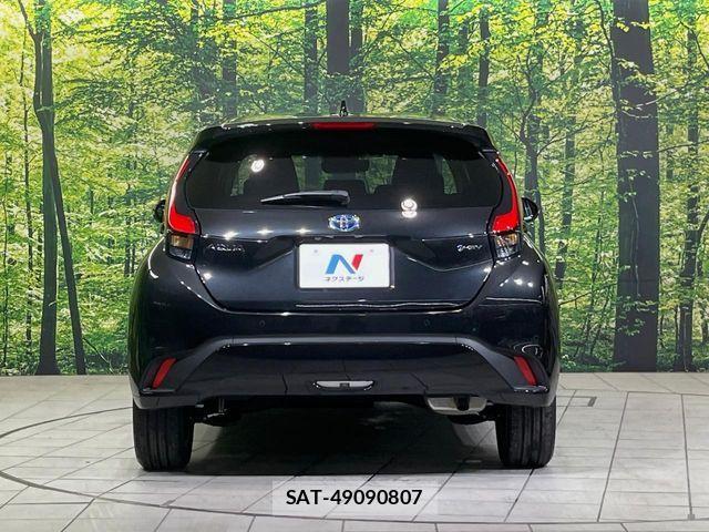 Toyota AQUA 2025-02 8312945-16
