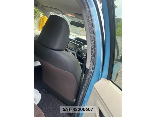 Toyota AQUA 2012-01 8313035-12
