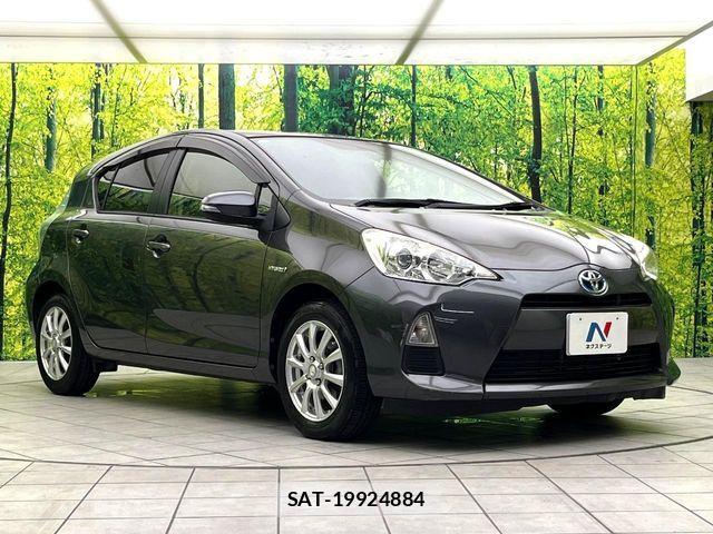 Toyota AQUA 2014-12 8313017-15