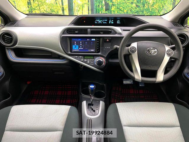 Toyota AQUA 2014-12 8313017-1
