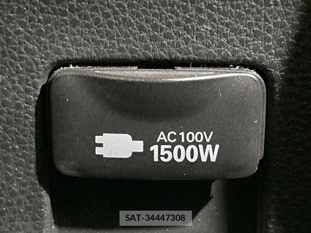 Toyota AQUA 2022-12 8312950-4