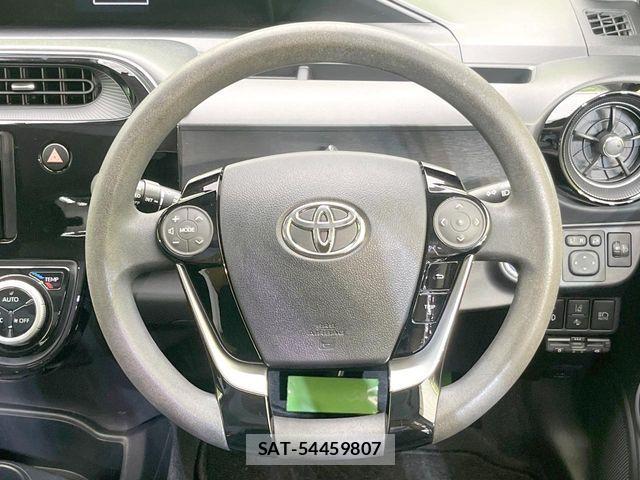 Toyota AQUA 2019-07 8313008-9