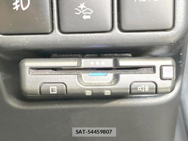 Toyota AQUA 2019-07 8313008-5